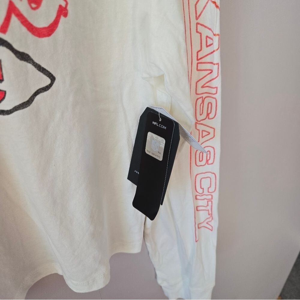 NWT Junk Food Kansas City Chiefs Cropped Long Sleeve Tee - Size M - Picture 2 of 7